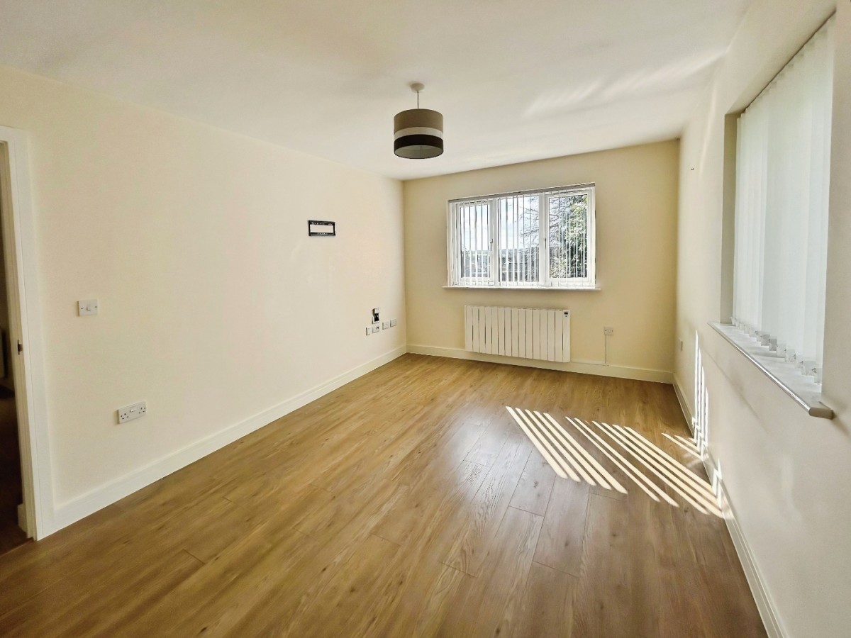 New Penkridge Road, Cannock, WS11 1HN