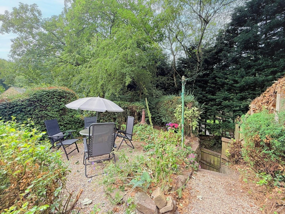 Ravenscliffe Road, Calverley, Pudsey