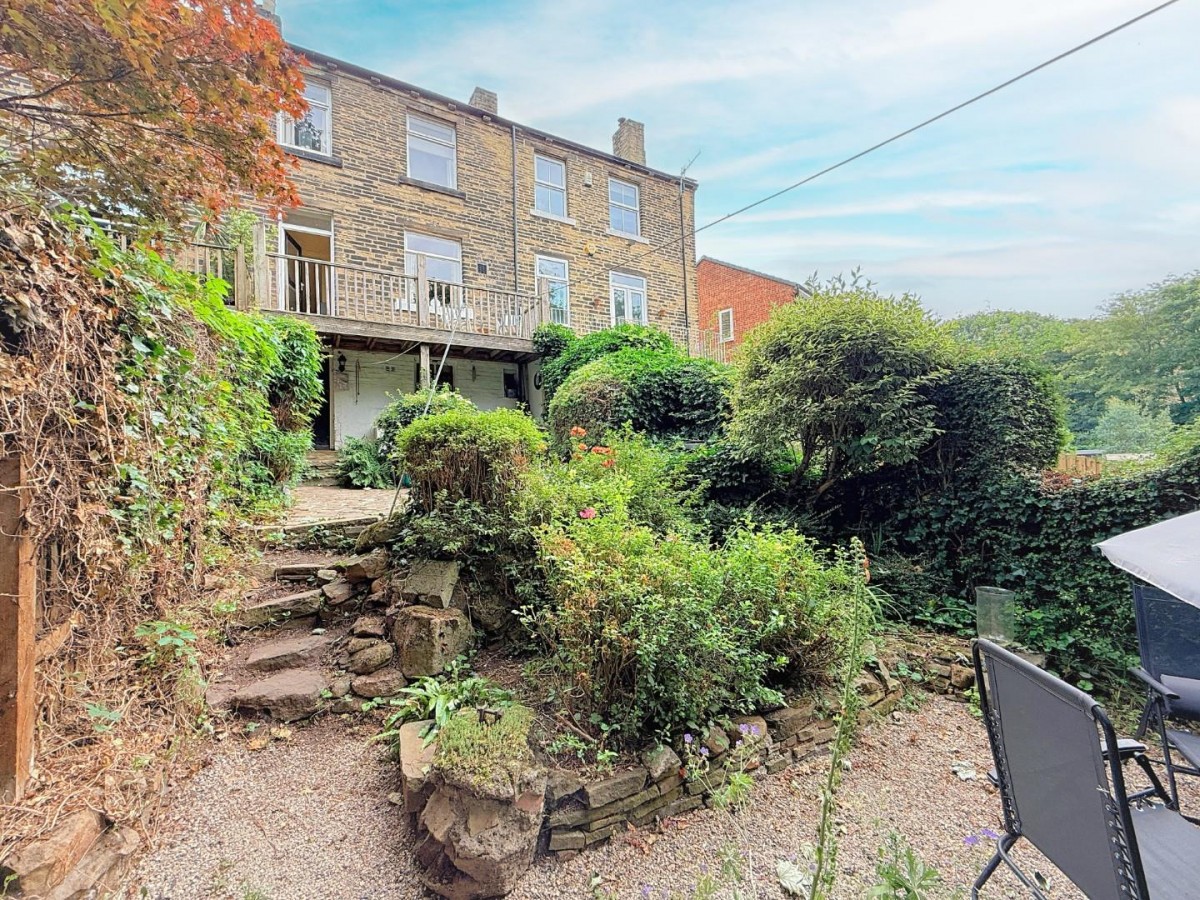 Ravenscliffe Road, Calverley, Pudsey