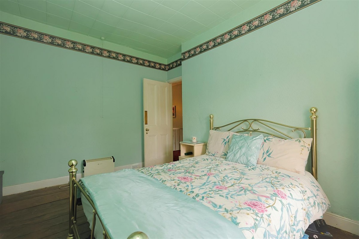 Ravenscliffe Road, Calverley, Pudsey