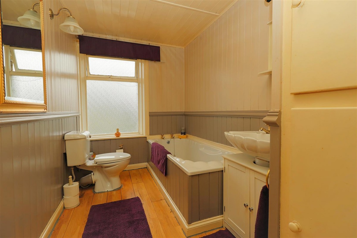 Ravenscliffe Road, Calverley, Pudsey