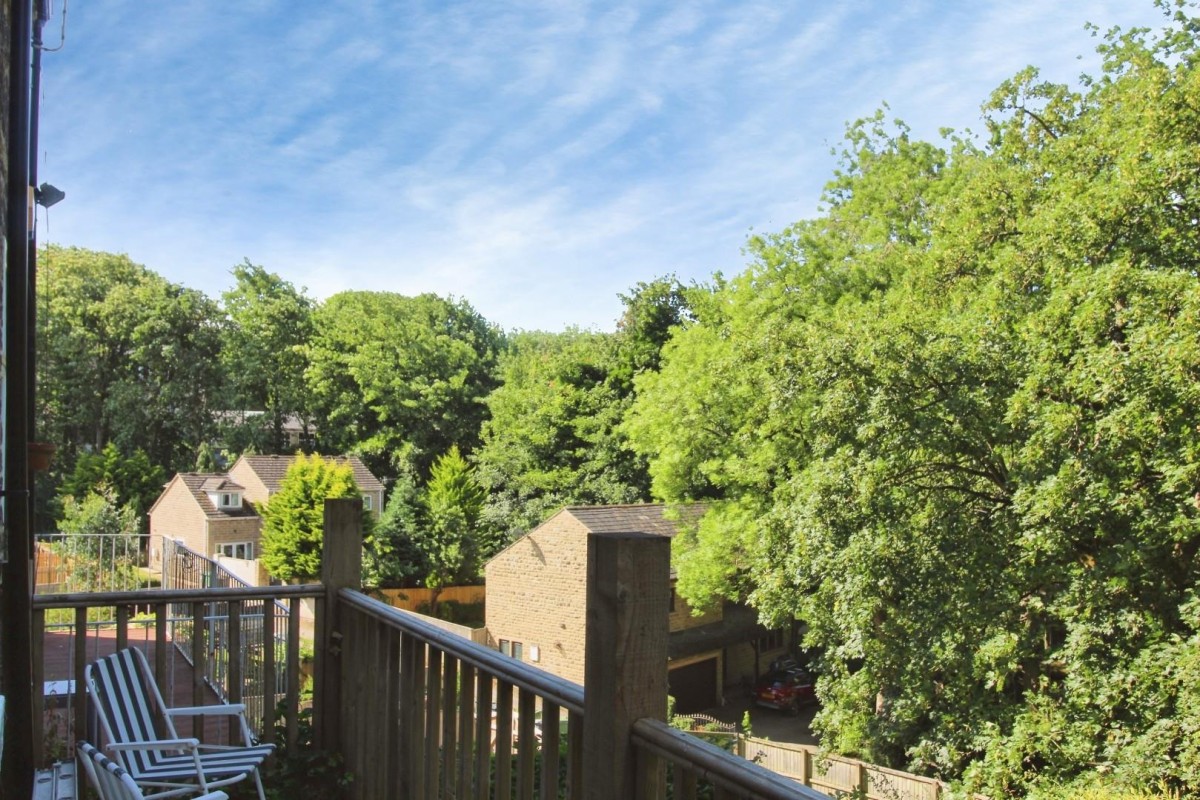 Ravenscliffe Road, Calverley, Pudsey