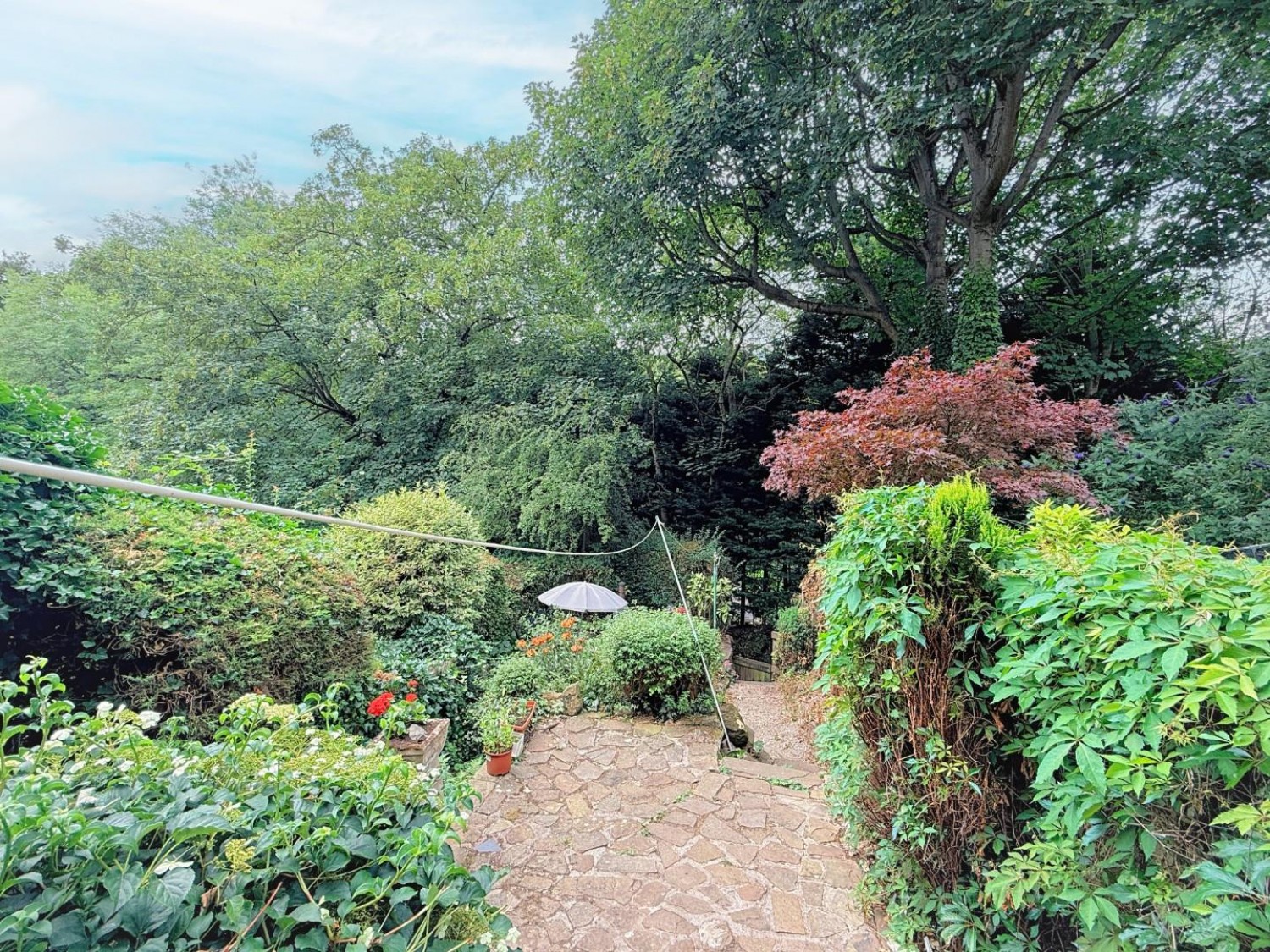 2 bedroom House for sale in Ravenscliffe Road, Calverley, Pudsey