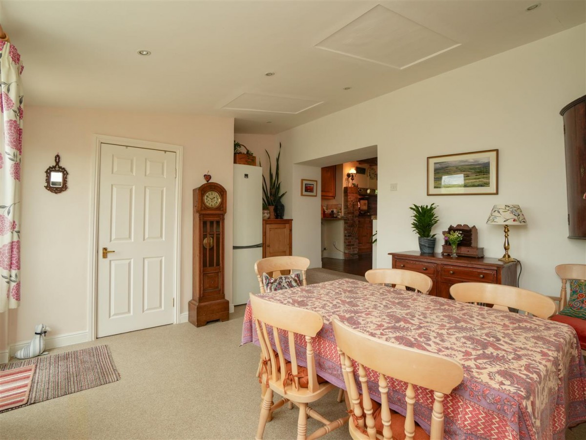 Dale Cottages, Brandsby, York, YO61 4RB