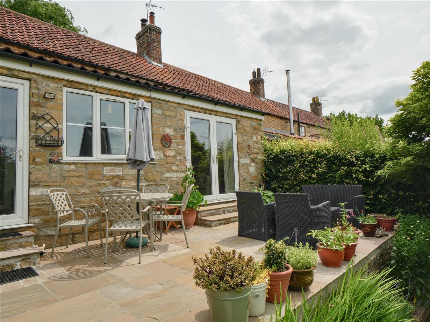 Dale Cottages, Brandsby, York, YO61 4RB
