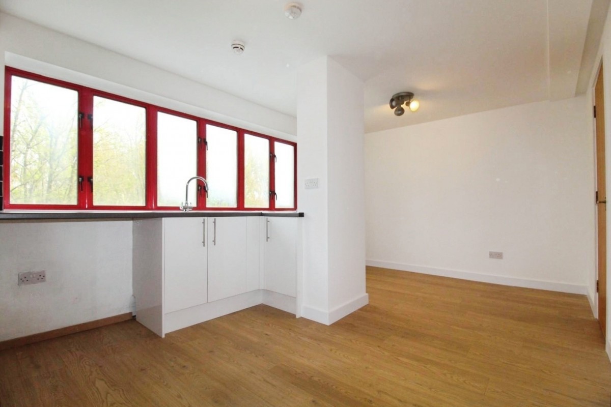 Eleanor Way, Waltham Cross