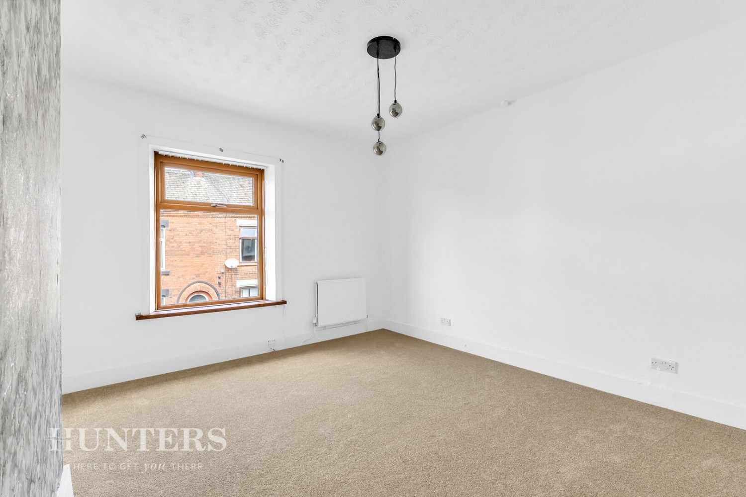 2 bedroom House for sale in Vine Street, Chadderton, Oldham