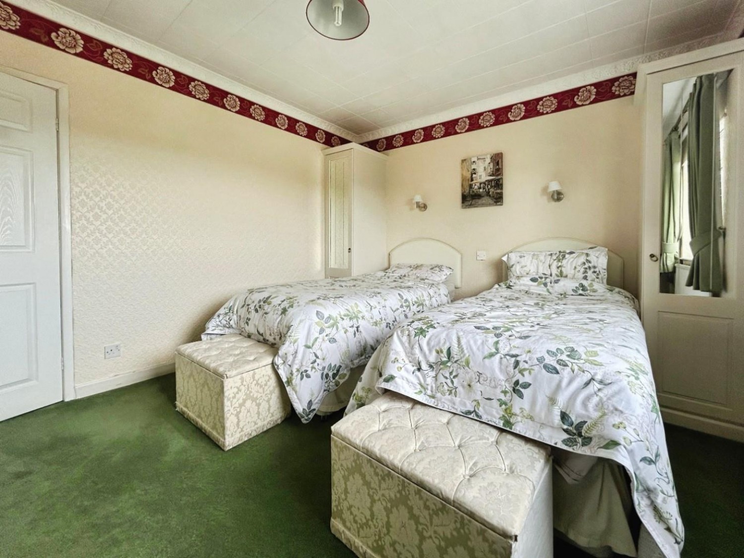 2 bedroom Flat for sale in Hollins Court, Harrogate