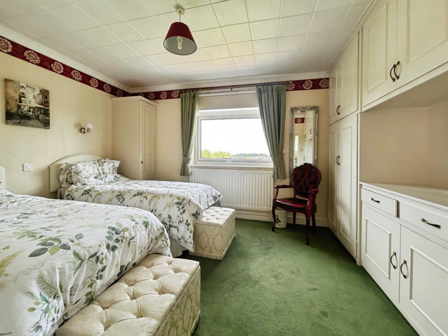 2 bedroom Flat for sale in Hollins Court, Harrogate