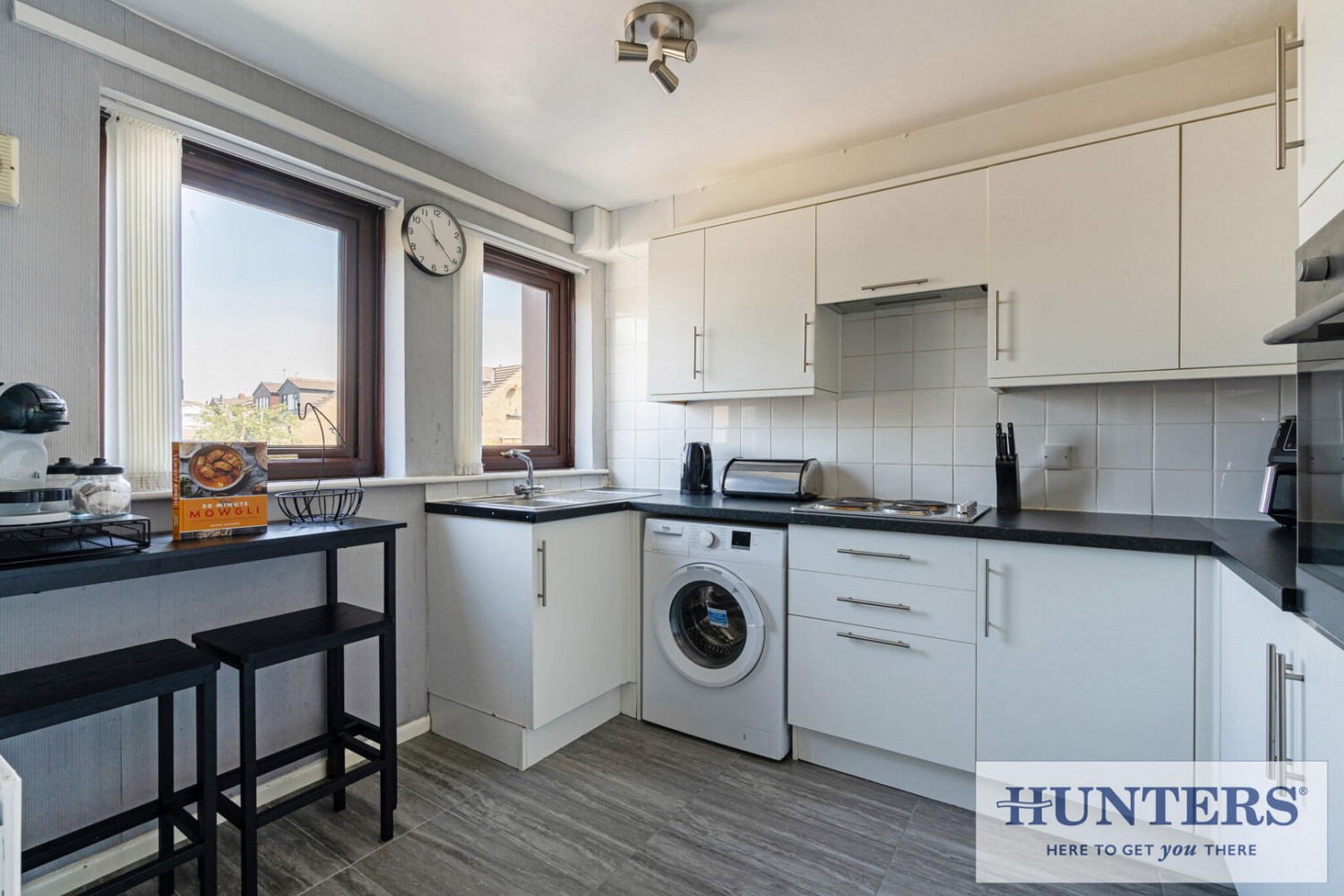 2 bedroom Flat for sale in Banksfield Avenue, Yeadon, Leeds