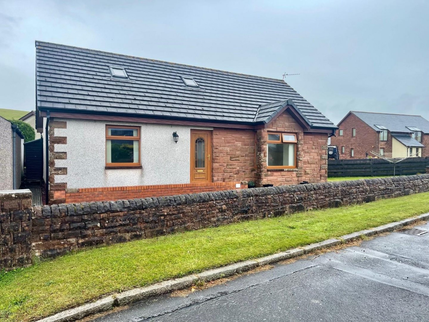 2 bedroom Bungalow to let in Lake View, Powfoot, Annan