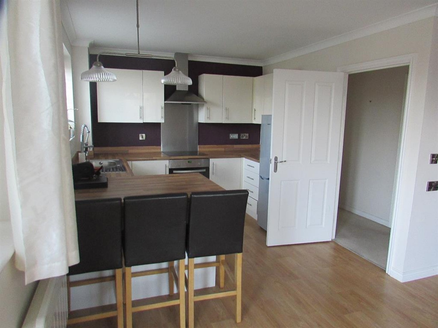 2 bedroom Flat to let in Pinetree house, The Laurels B78 3EJ