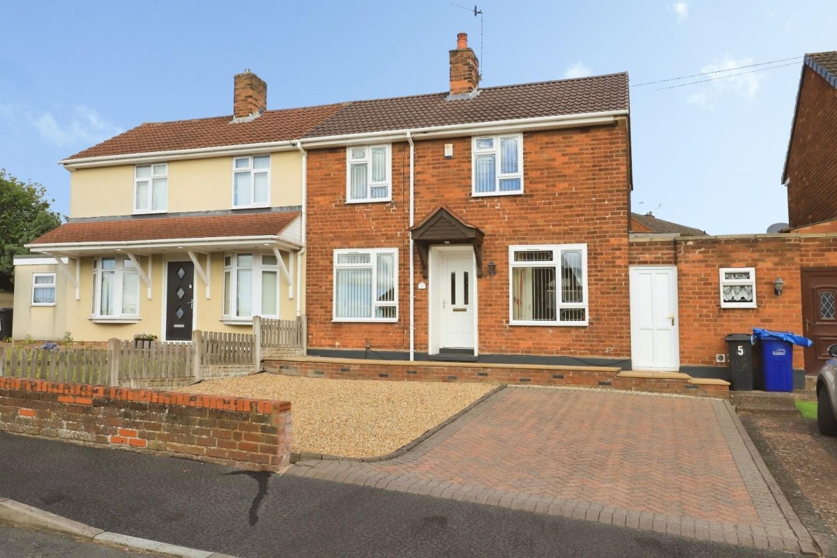 Sandfield Grove, Lower Gornal, DY3