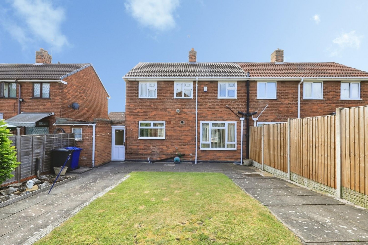 2 bedroom House for sale in Sandfield Grove, Lower Gornal, DY3