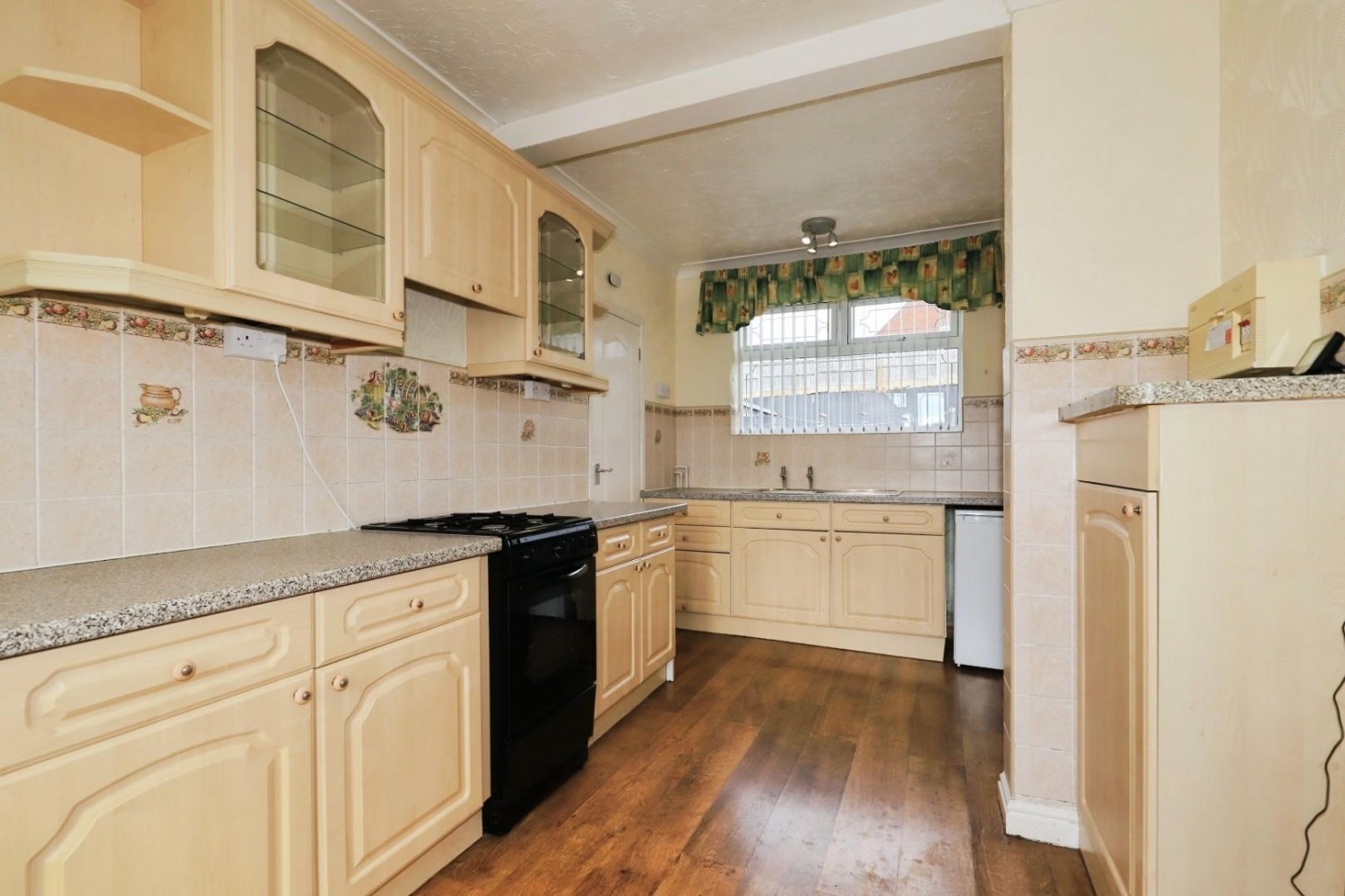 2 bedroom House for sale in Sandfield Grove, Lower Gornal, DY3