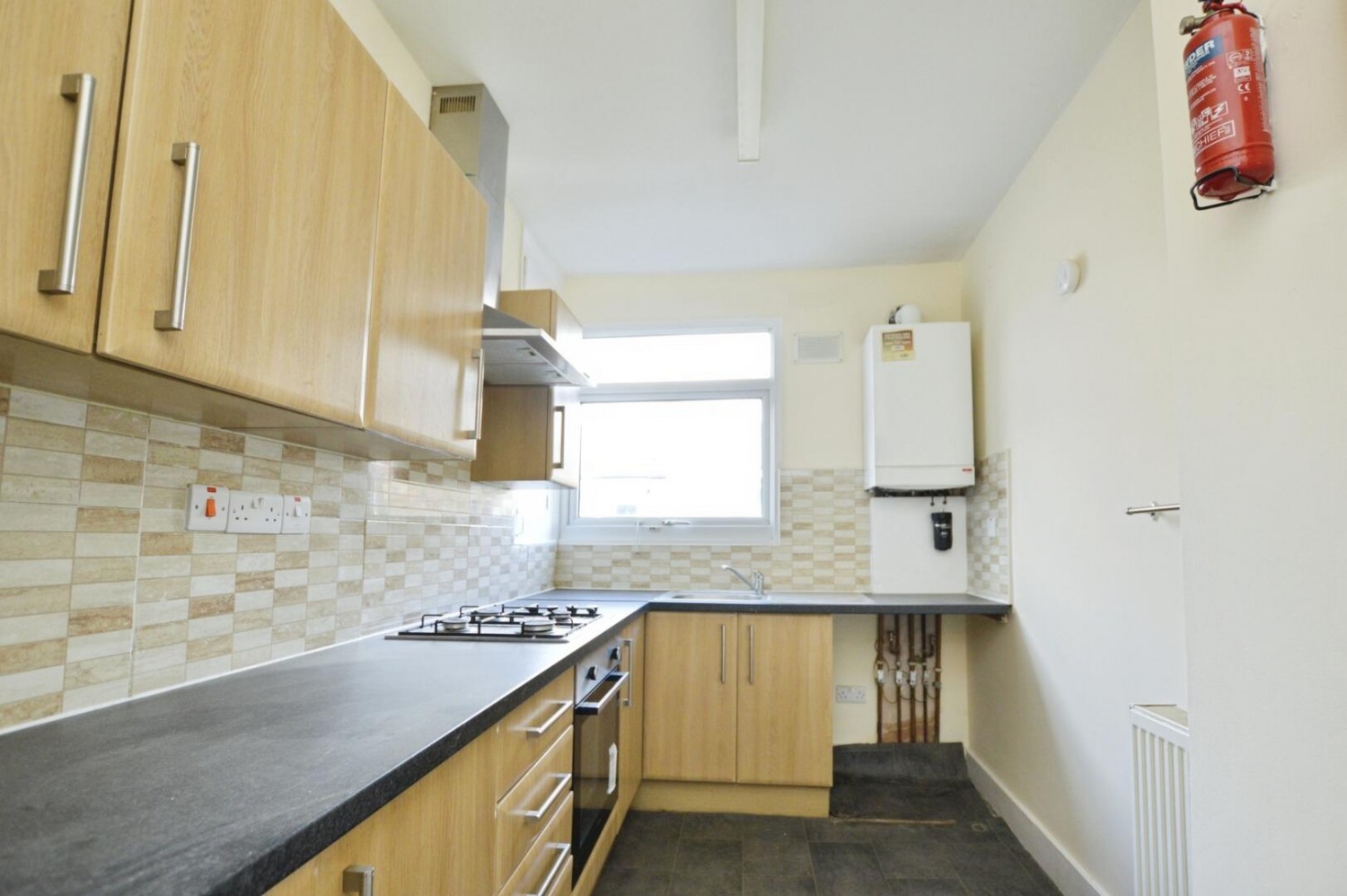 3 bedroom Flat to let in Kildare Road, London