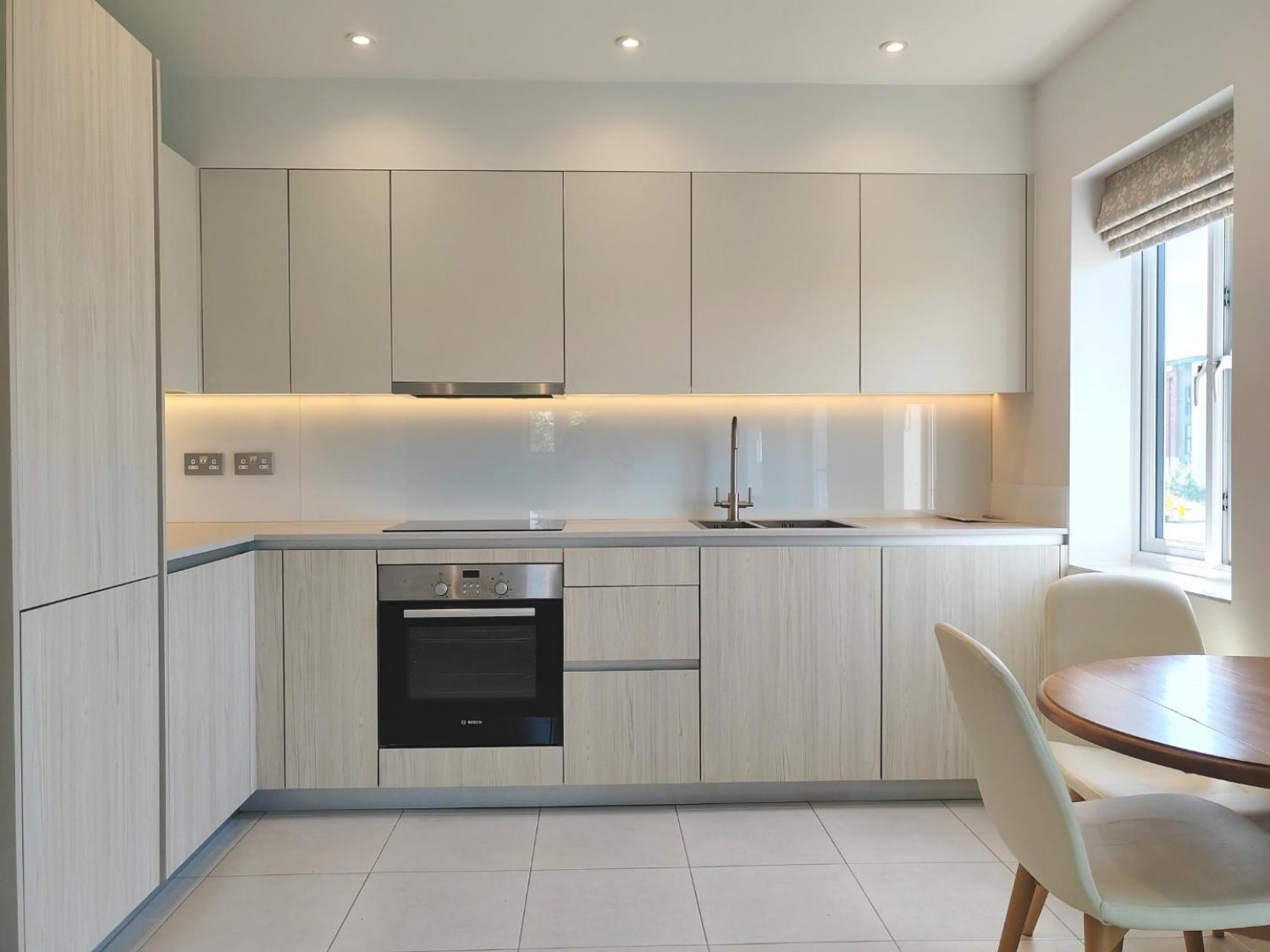 2 bedroom Flat for sale in Hazylwood, Wokingham