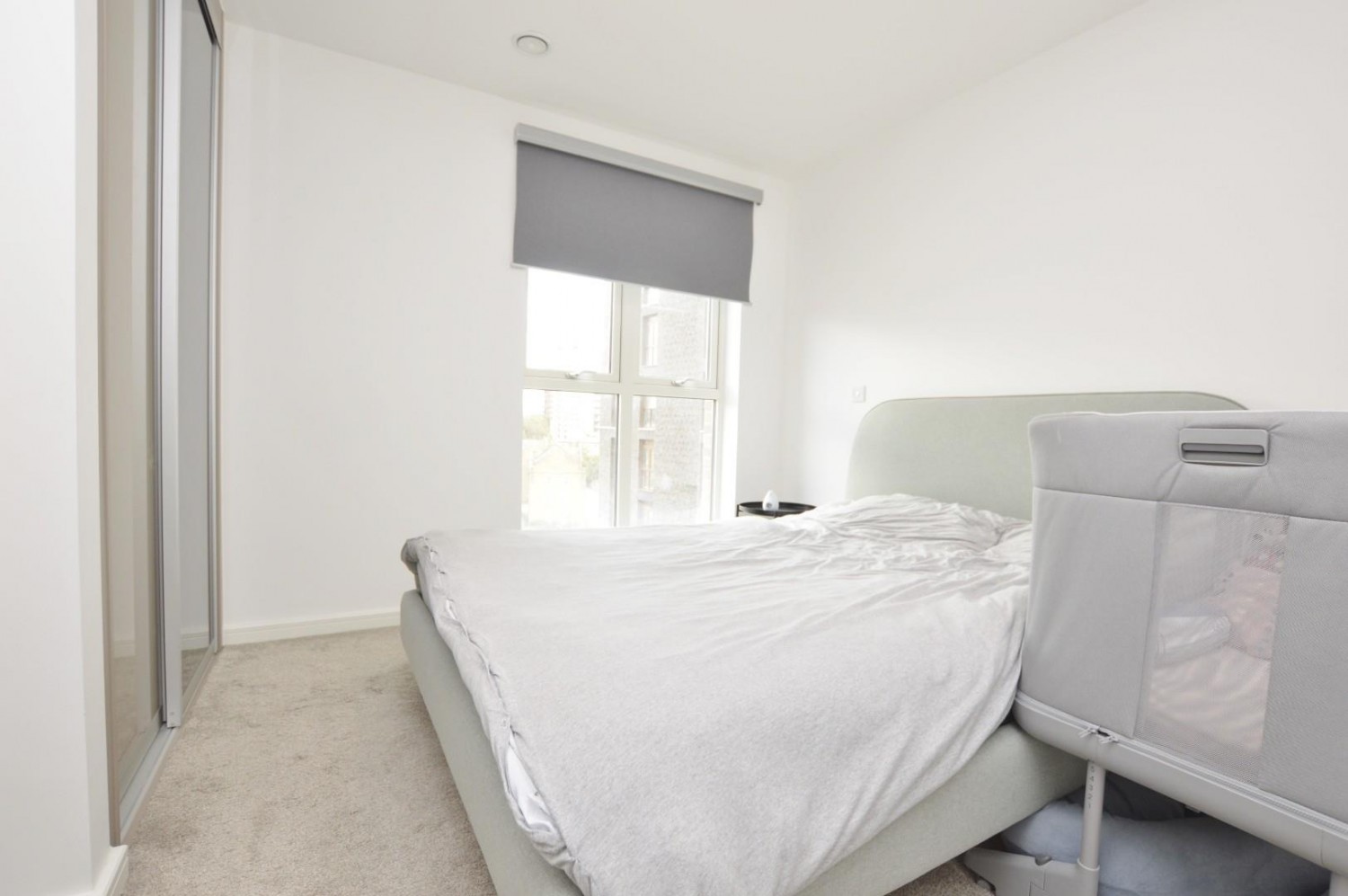 2 bedroom Flat to let in Drydock Square, Barking