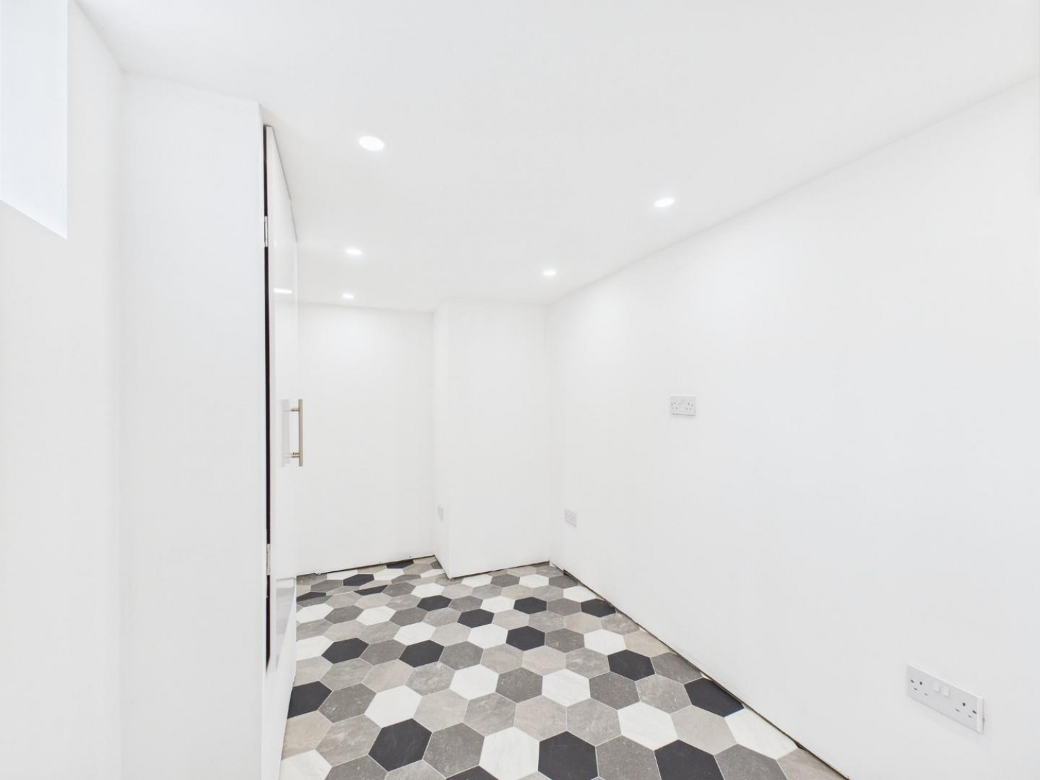 2 bedroom House to let in Walter Street, Bradford