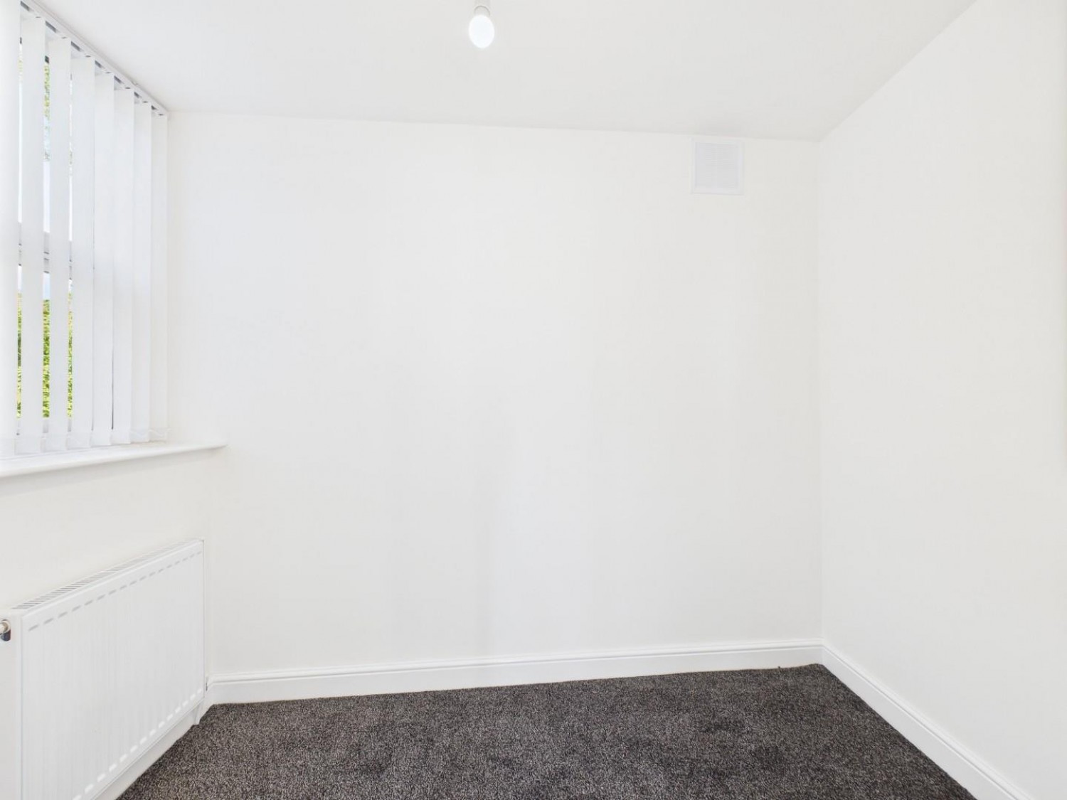 2 bedroom House to let in Walter Street, Bradford