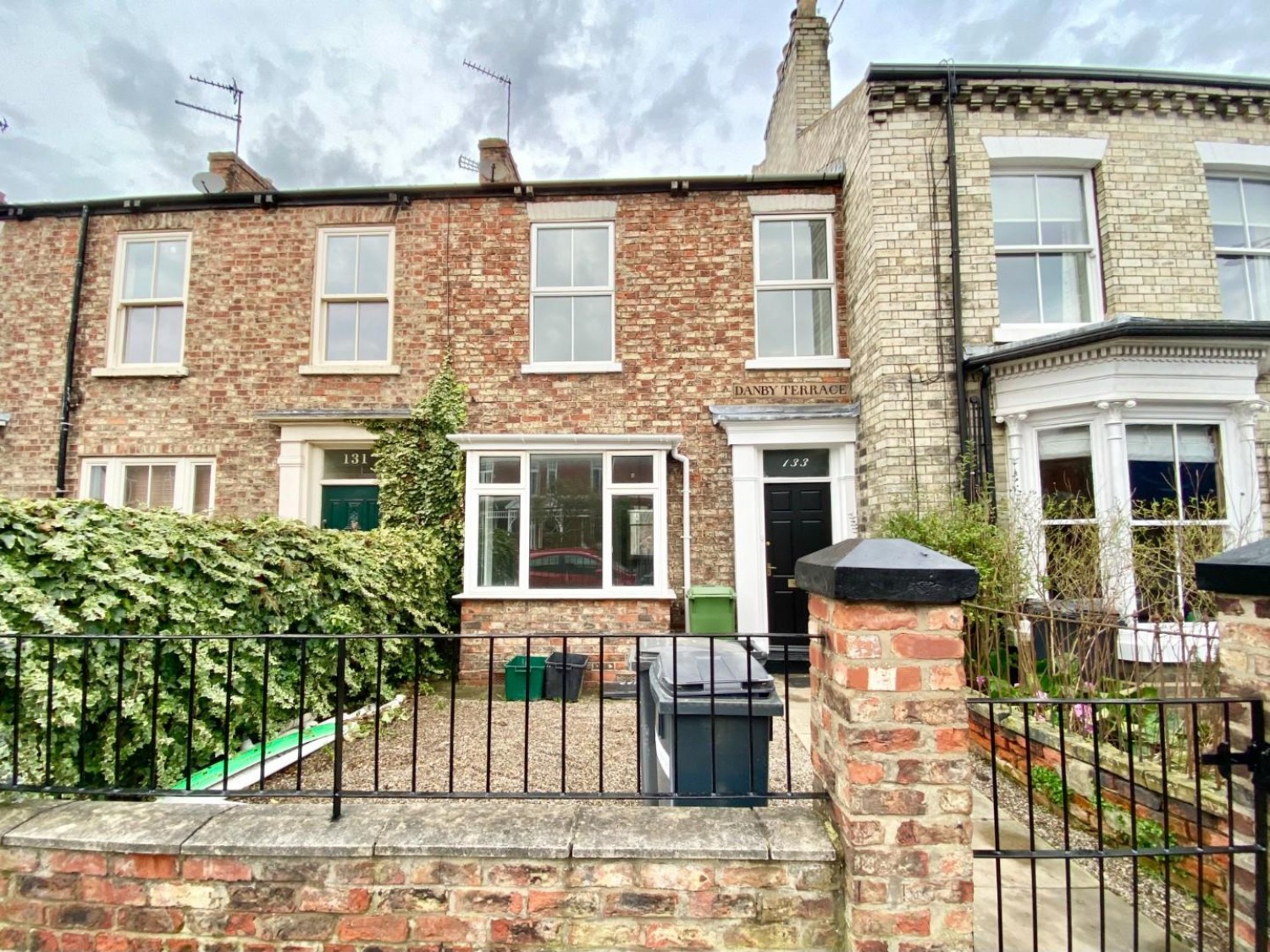 3 bedroom House to let in East Parade, Heworth, York