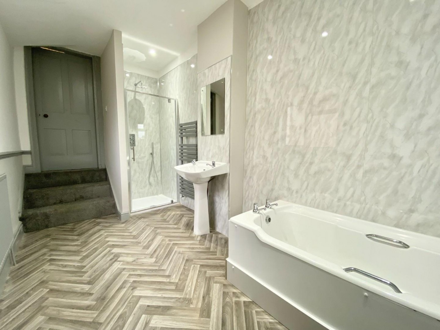 3 bedroom House to let in East Parade, Heworth, York