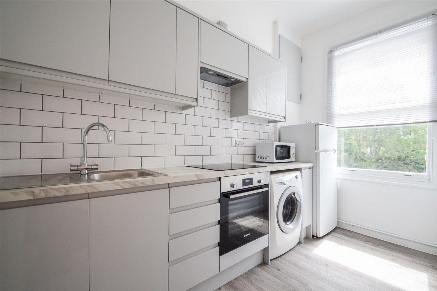 2 bedroom Flat to let in Ferntower Road, London, N5