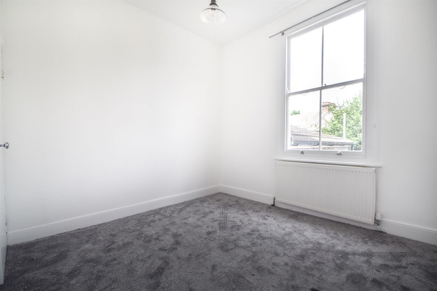 2 bedroom Flat to let in Ferntower Road, London, N5