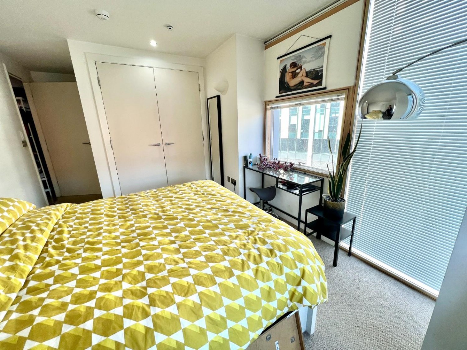 2 bedroom Flat to let in Wellington Quarter, Wellington Street, Leeds