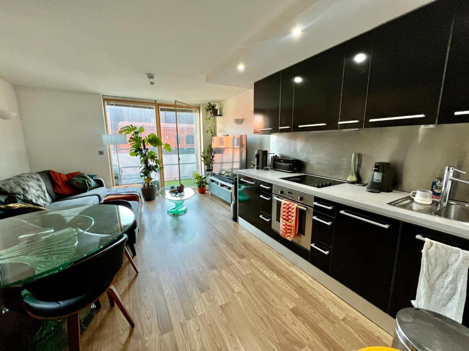 2 bedroom Flat to let in Wellington Quarter, Wellington Street, Leeds