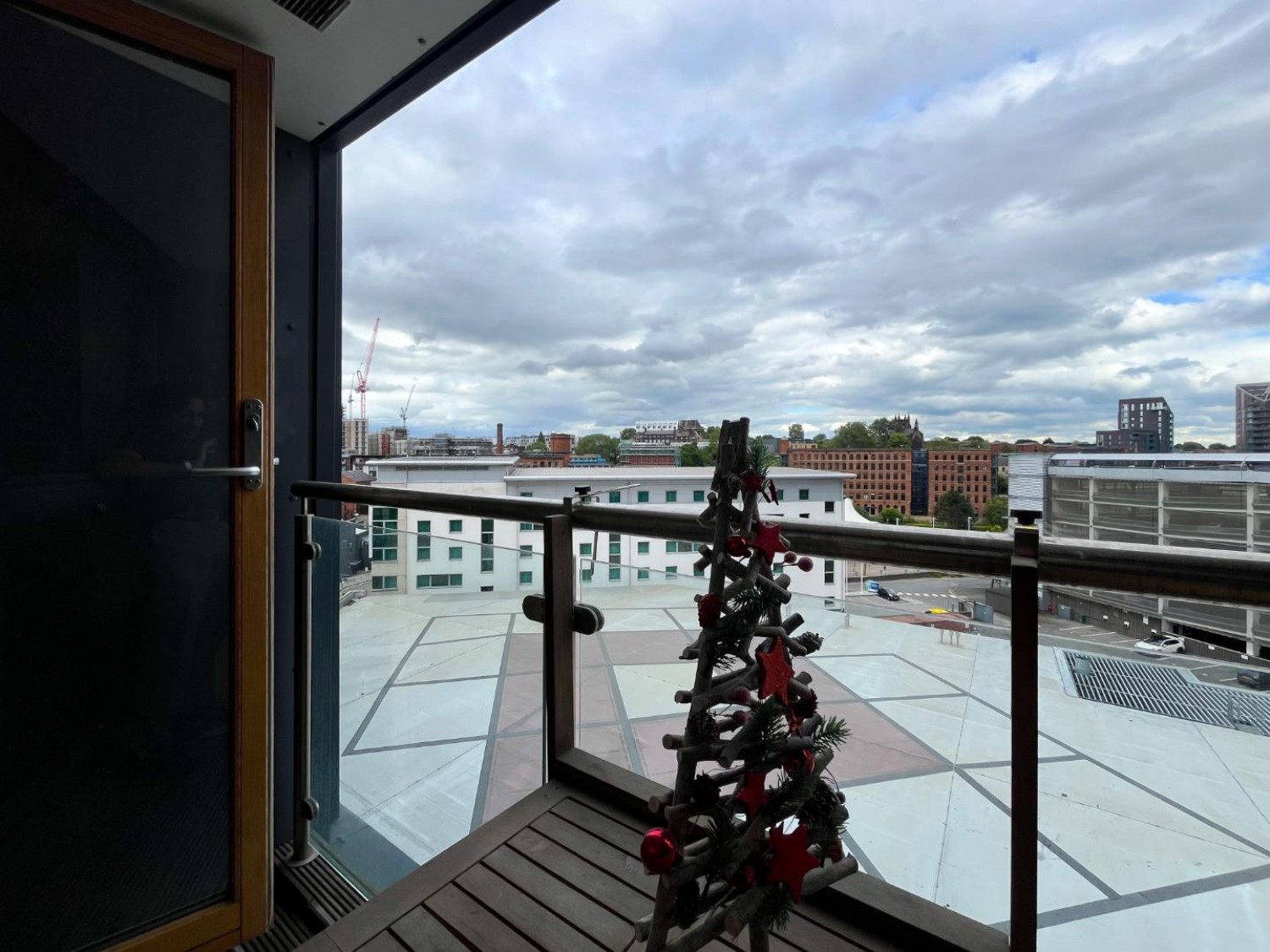 2 bedroom Flat to let in Cartier House, Clarence Dock, Leeds