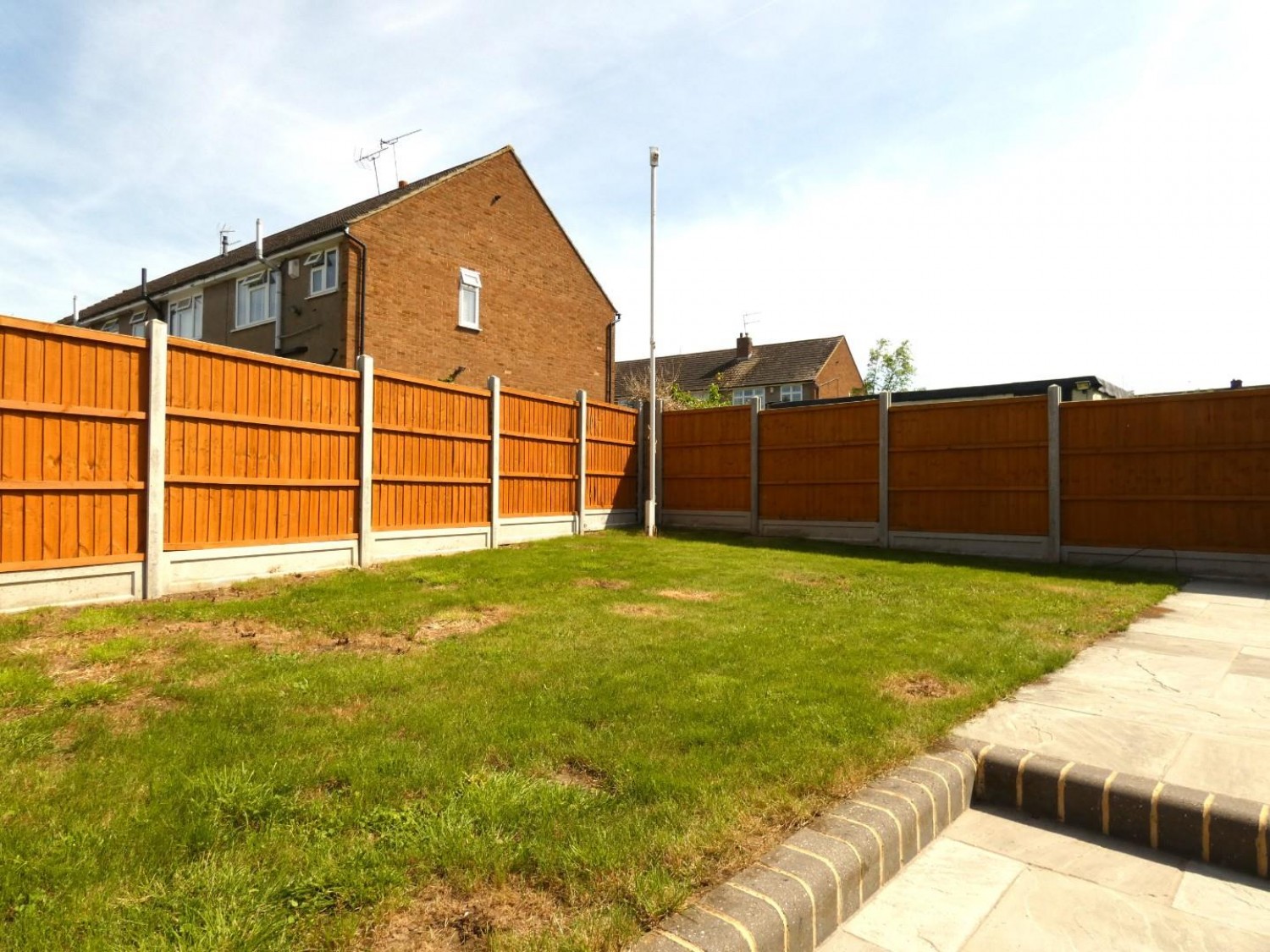 3 bedroom House for sale in Osney Way, Gravesend, DA12