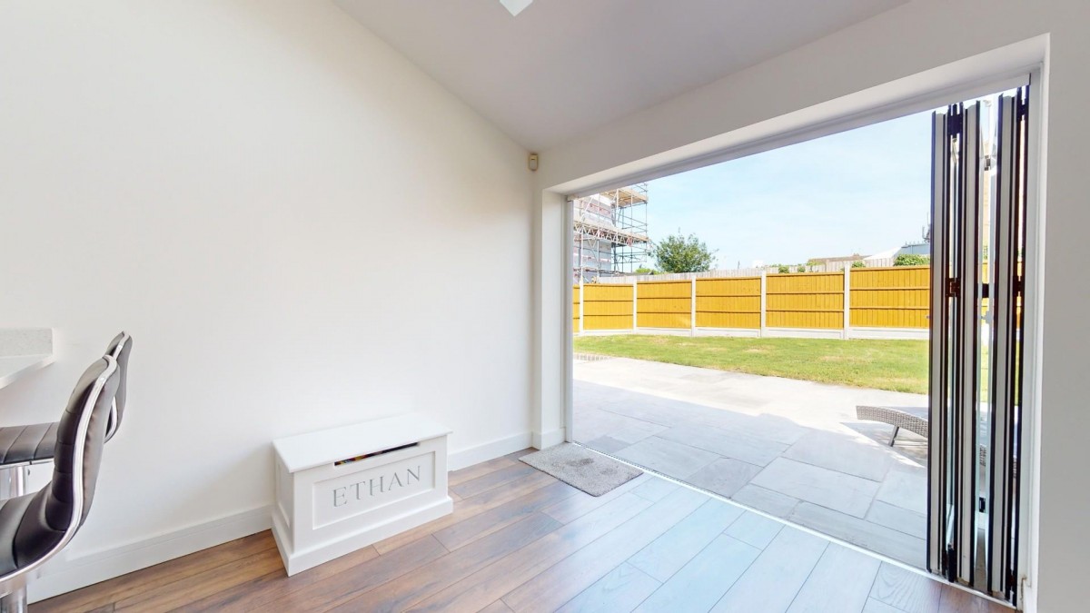 Osney Way, Gravesend, DA12