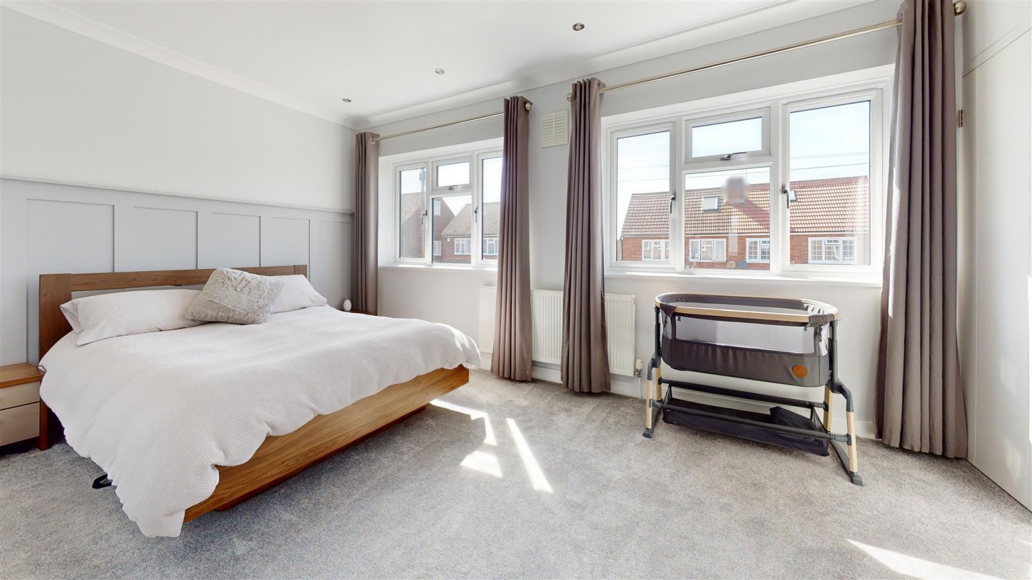 3 bedroom House for sale in Osney Way, Gravesend, DA12