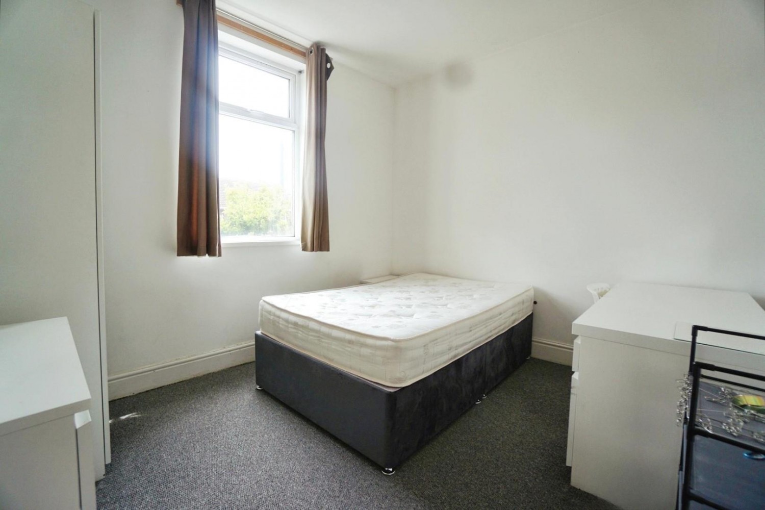 4 bedroom House to let in Shoreham Street, City Centre, Sheffield