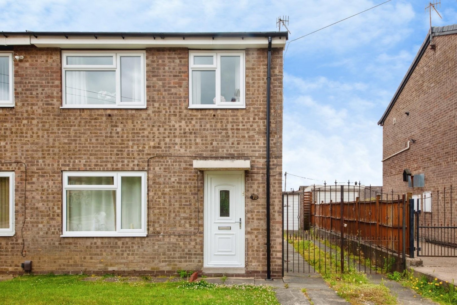 3 bedroom House for sale in Milnrow Road, Parson Cross, S5