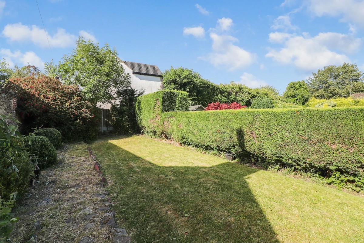 Backmoor Road, Sheffield, S8 8LB