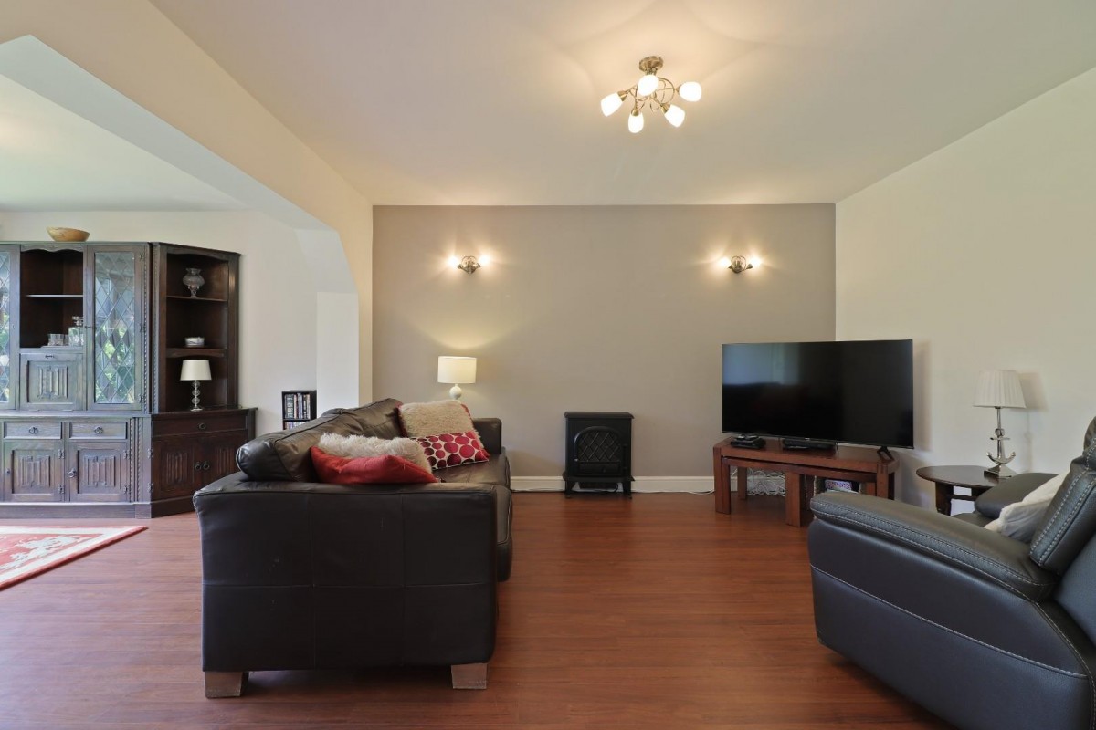 Backmoor Road, Sheffield, S8 8LB