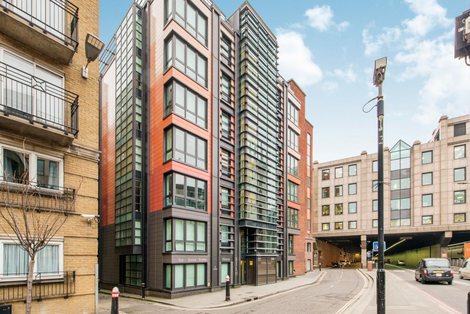 1 bedroom Flat to let in High Timber Street, St Pauls, EC4V