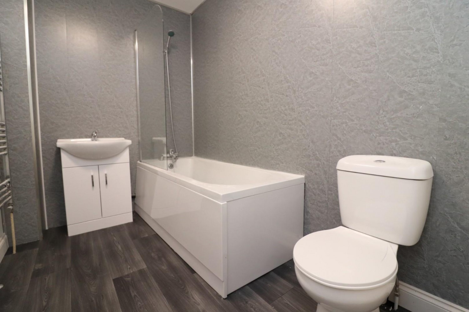 3 bedroom House to let in Laurel Avenue, Darwen