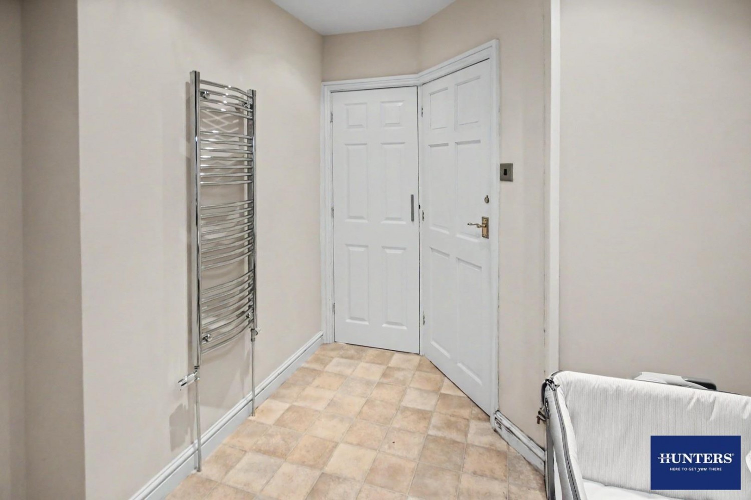 6 bedroom House for sale in Garden Lane Bradford, BD9 5QJ