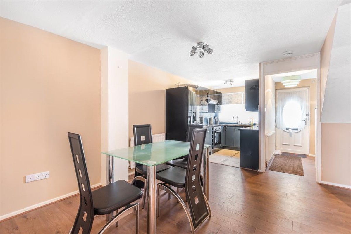 Oakham Close, London, SE6 4LQ