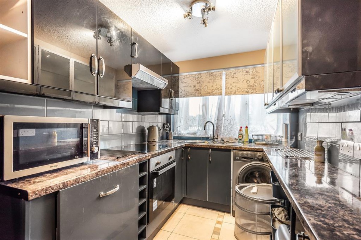 Oakham Close, London, SE6 4LQ