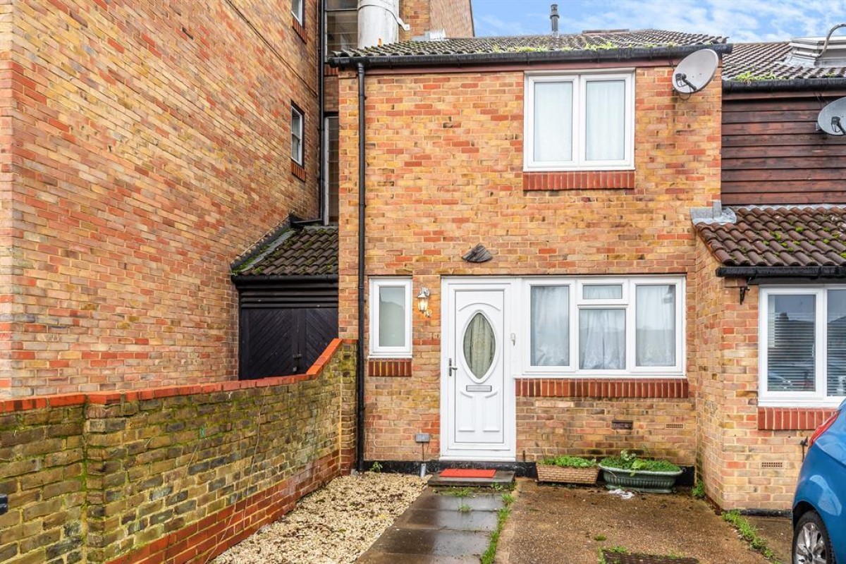 Oakham Close, London, SE6 4LQ