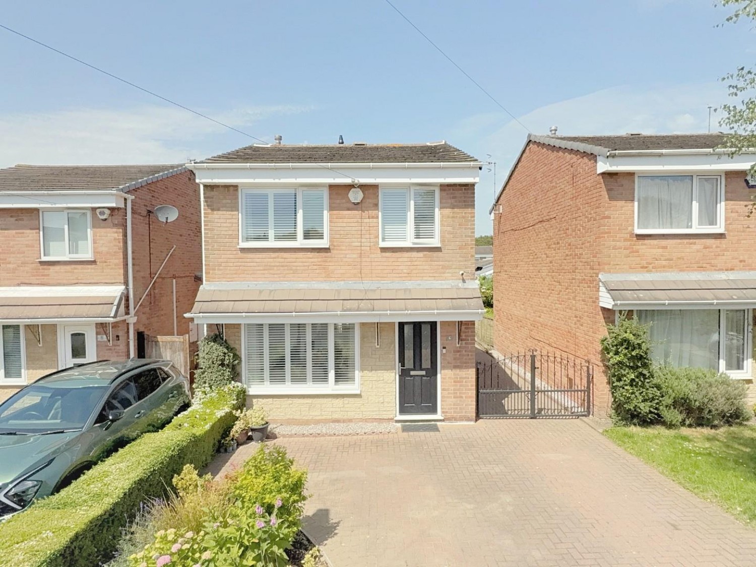 3 bedroom House for sale in Carr Wood Close, Calverley, Leeds, LS28 5UB