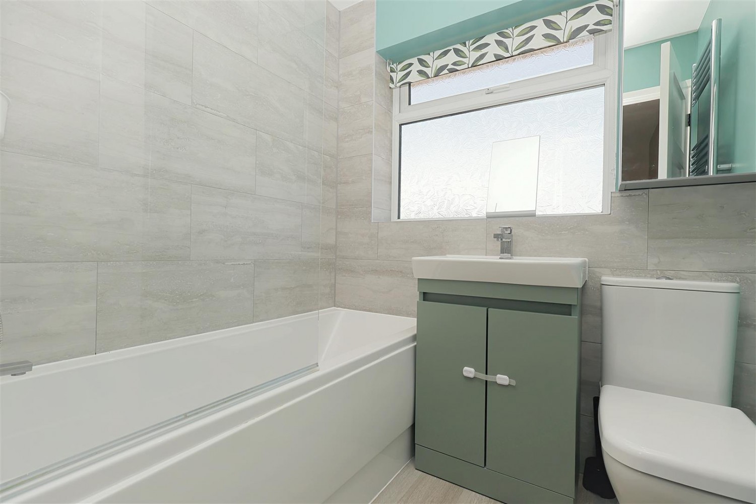 3 bedroom House for sale in Carr Wood Close, Calverley, Leeds, LS28 5UB