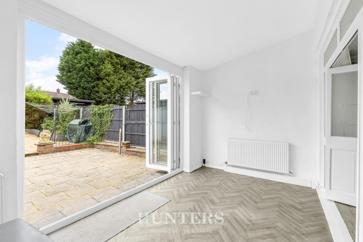Parkfield Road North, Manchester, M40
