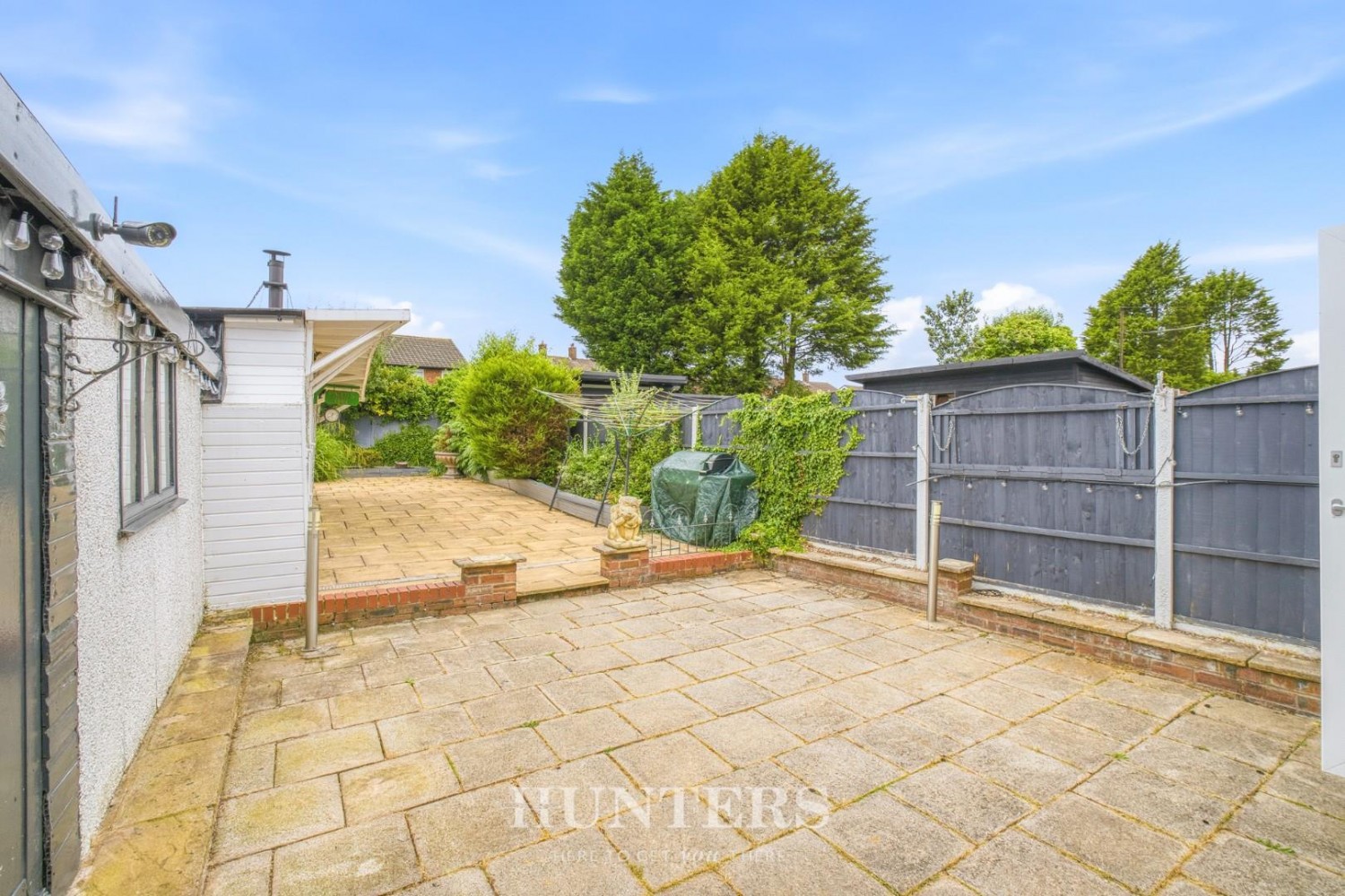 3 bedroom House for sale in Parkfield Road North, Manchester, M40