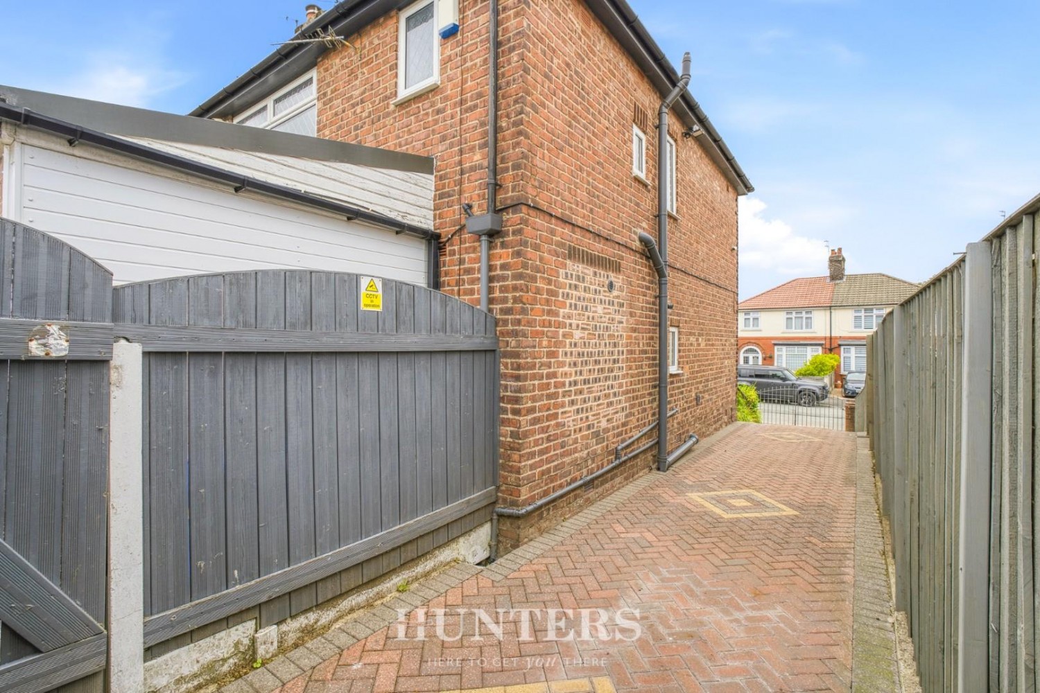 3 bedroom House for sale in Parkfield Road North, Manchester, M40