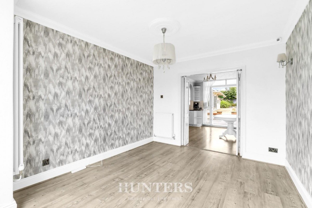 Parkfield Road North, Manchester, M40